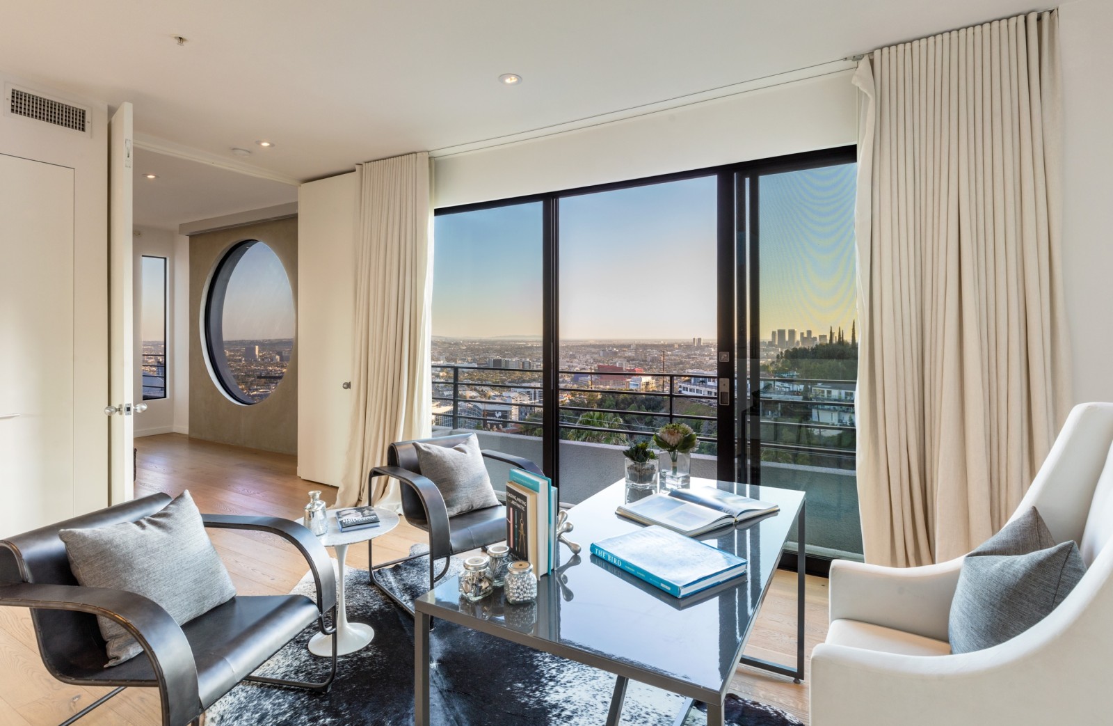 H E S High End Staging