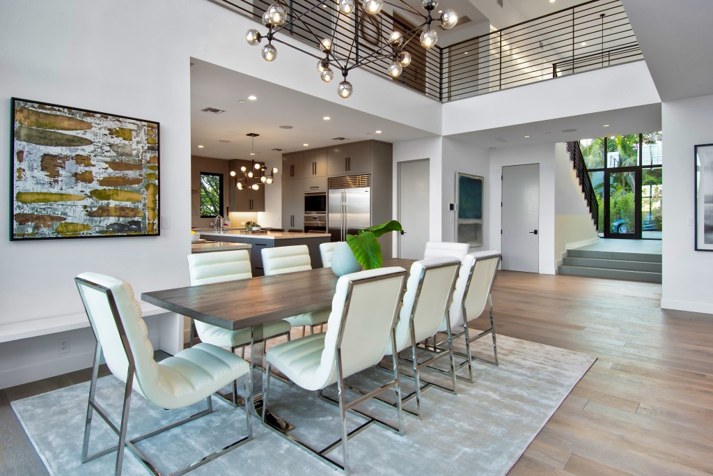 H E S | High End Staging